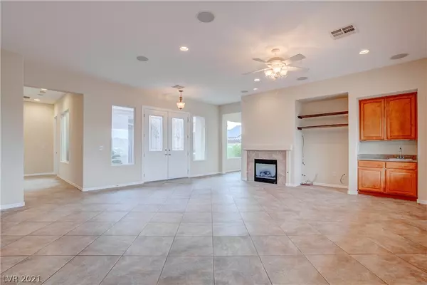 Henderson, NV 89052,2082 Fountain City ST