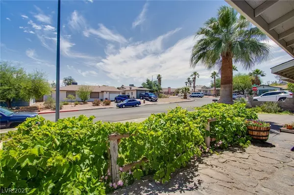 Henderson, NV 89015,246 Denver WAY