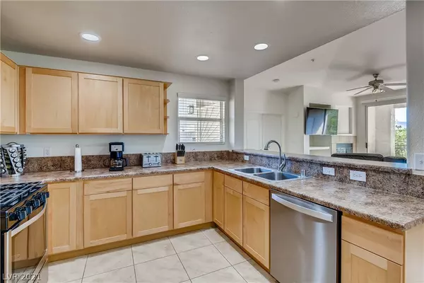 Henderson, NV 89074,2325 Windmill Pkwy #1722