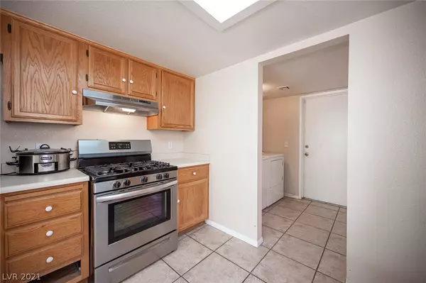 Henderson, NV 89014,609 Carleton DR