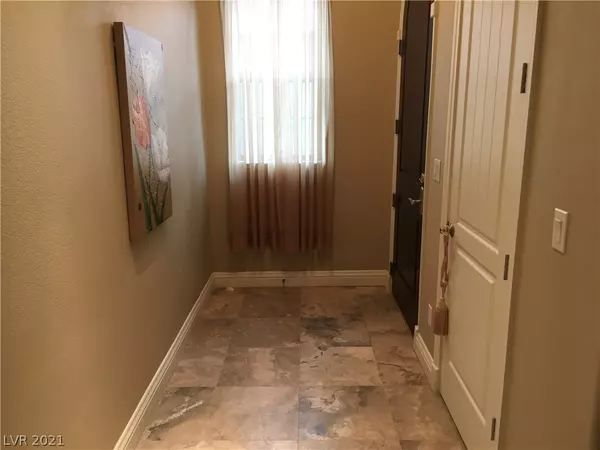Henderson, NV 89011,22 Via Vasari #204