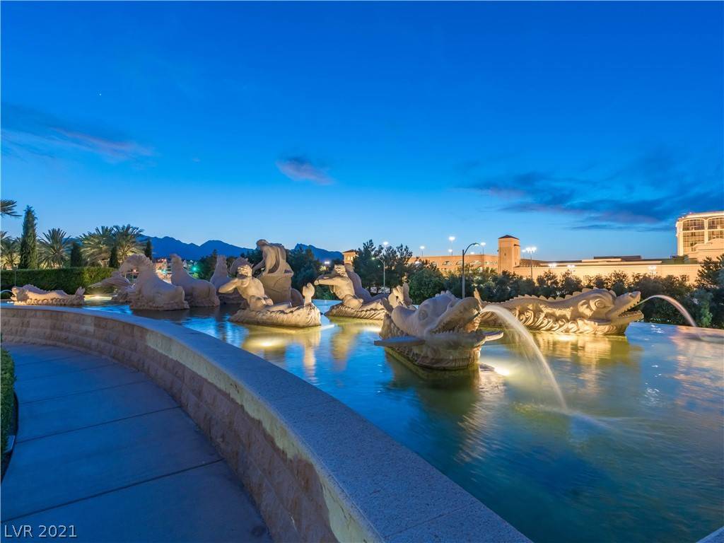 Las Vegas, NV 89145,9101 Alta DR #303