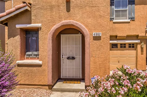 Las Vegas, NV 89122,4962 Volcanic Rock LN