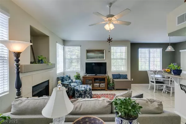 Las Vegas, NV 89128,7704 Himalayas AVE #204