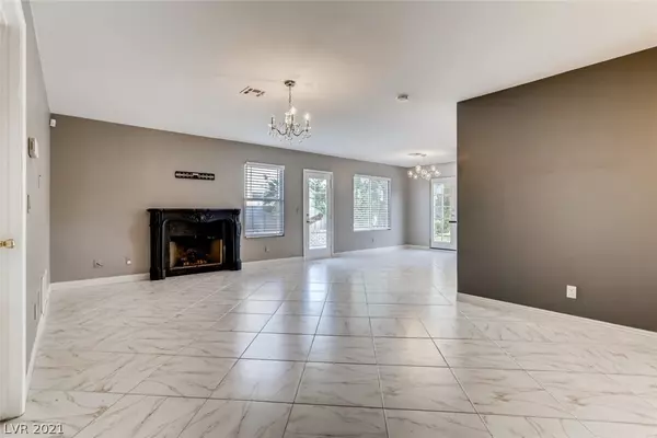 Las Vegas, NV 89117,9741 Craighead LN