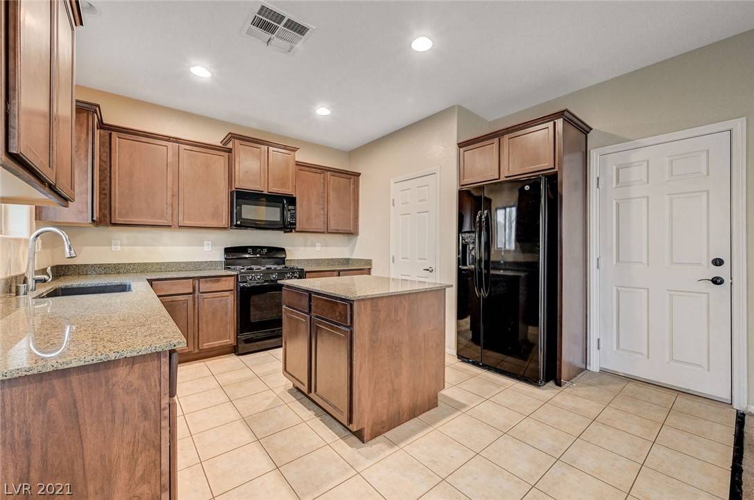 Las Vegas, NV 89122,6749 Dry Hollow DR