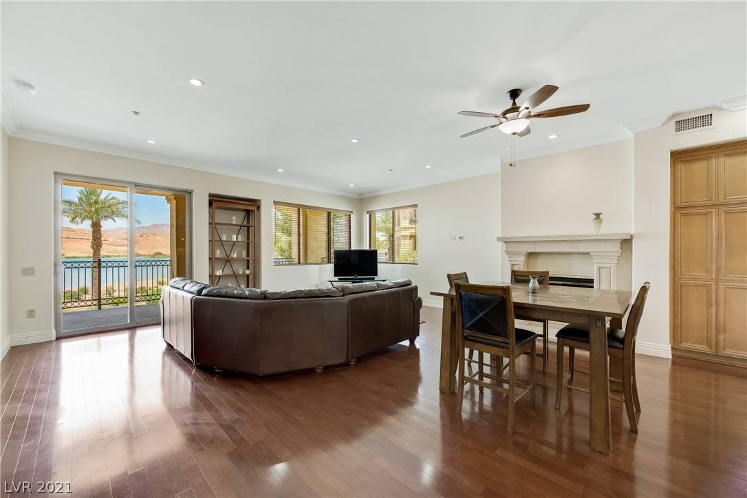 Henderson, NV 89011,20 Via Mantova #208