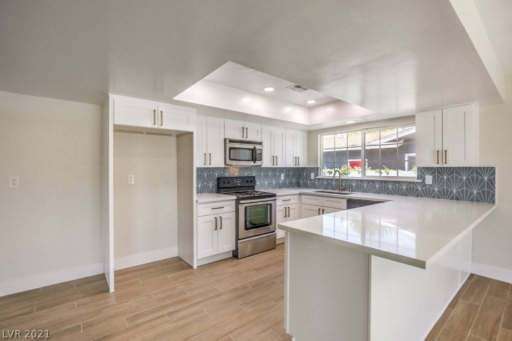 Las Vegas, NV 89169,3526 Algonquin DR