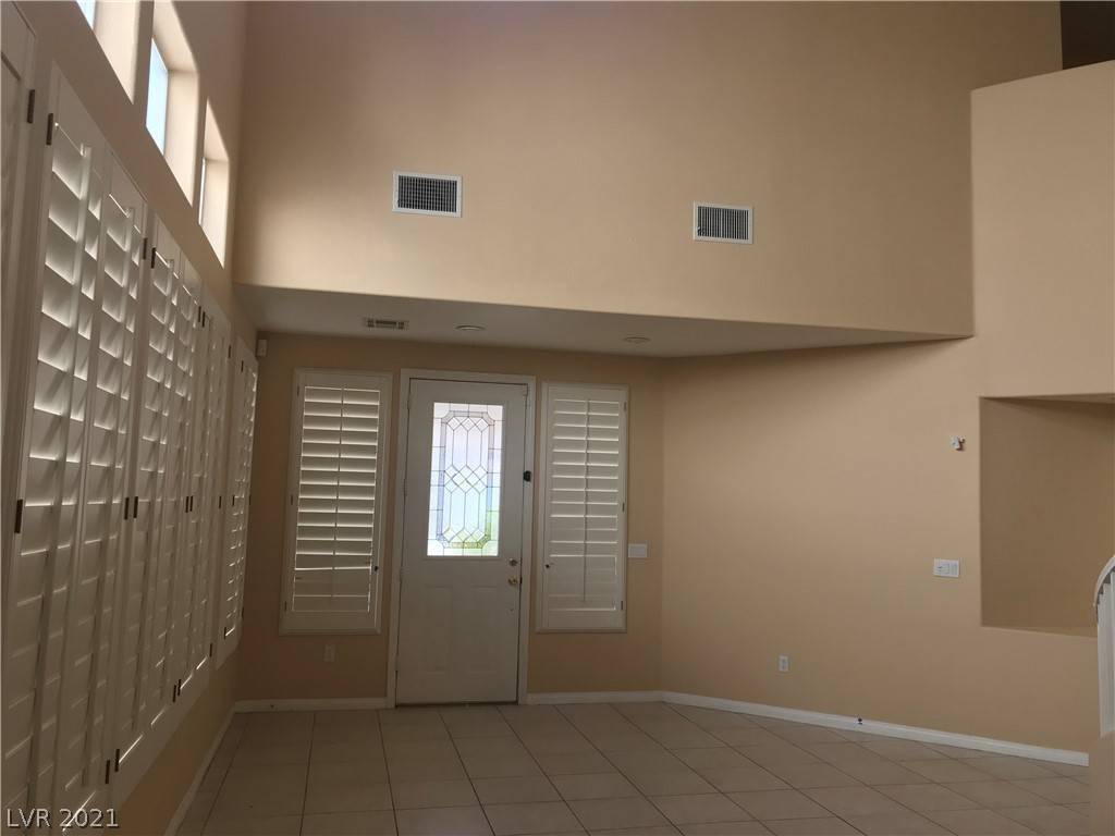 Las Vegas, NV 89148,268 Palm Trace AVE