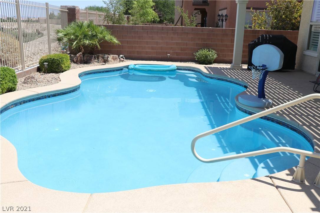 7156 Charter Crest ST, North Las Vegas, NV 89084