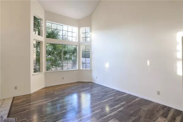 Las Vegas, NV 89117,3204 Crystal Pool DR