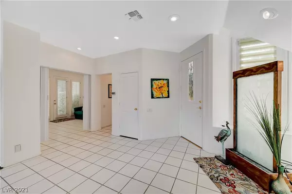 Las Vegas, NV 89113,8120 Castle Pines AVE