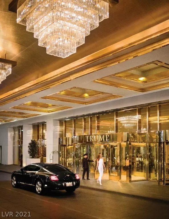 Las Vegas, NV 89109,2000 FASHION SHOW DR #3427