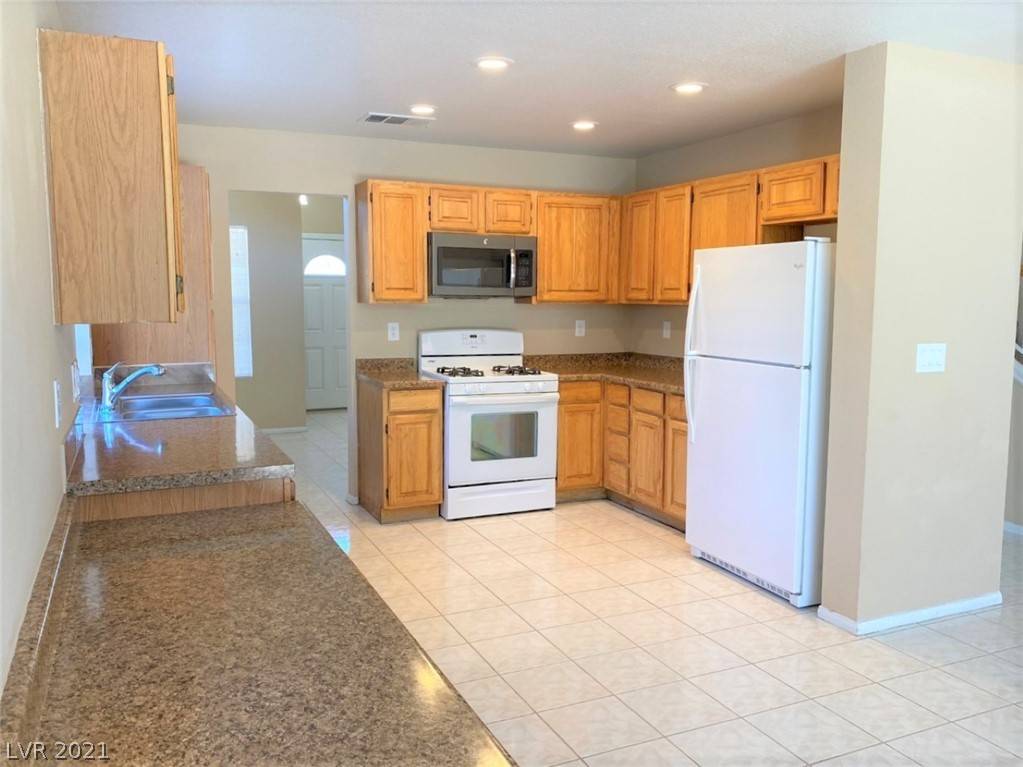 Henderson, NV 89074,2042 Angel Falls DR