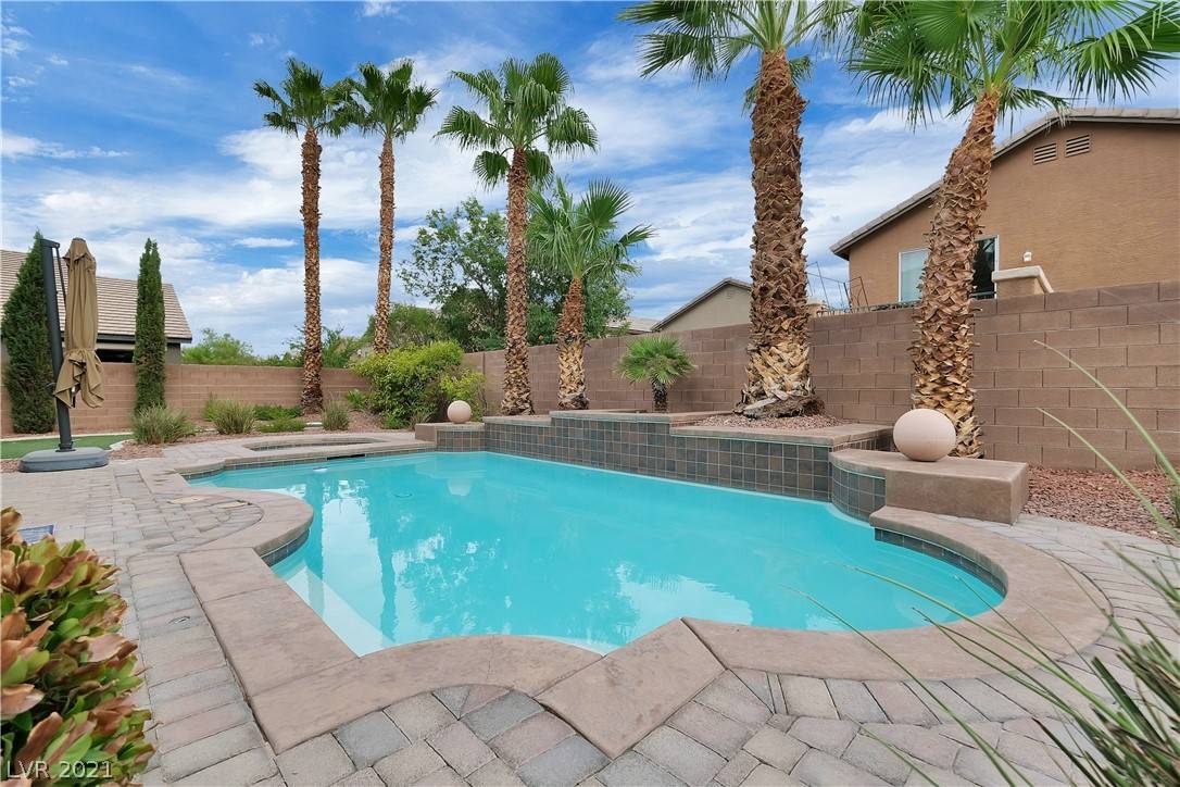 10053 Golden Bluff AVE, Las Vegas, NV 89148