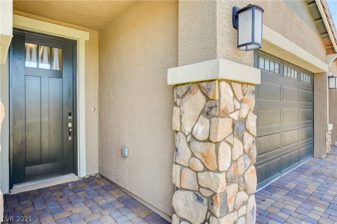 Las Vegas, NV 89130,6161 Cravina CT
