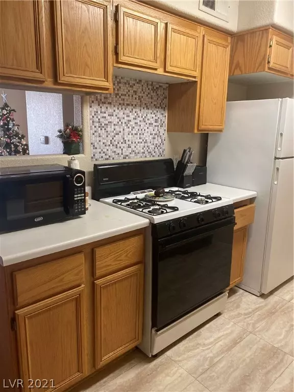 Las Vegas, NV 89130,3318 N Decatur BLVD #2123