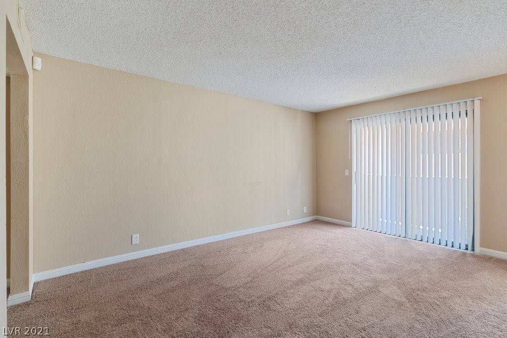 Las Vegas, NV 89128,3151 Soaring Gulls DR #2048
