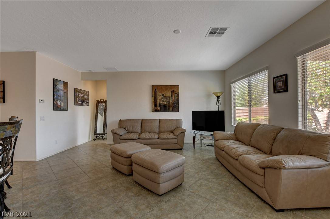 Las Vegas, NV 89122,6102 Canter Glen AVE