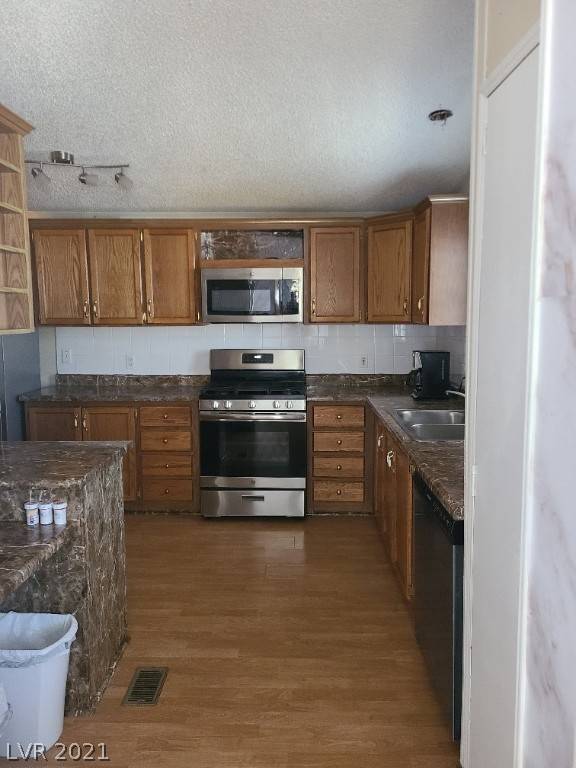 Las Vegas, NV 89122,3362 Katmai DR