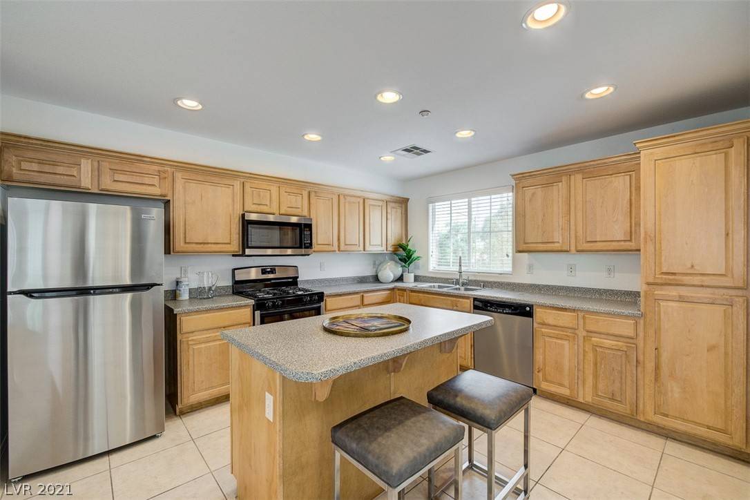 Las Vegas, NV 89130,4798 Cannon Hill CT