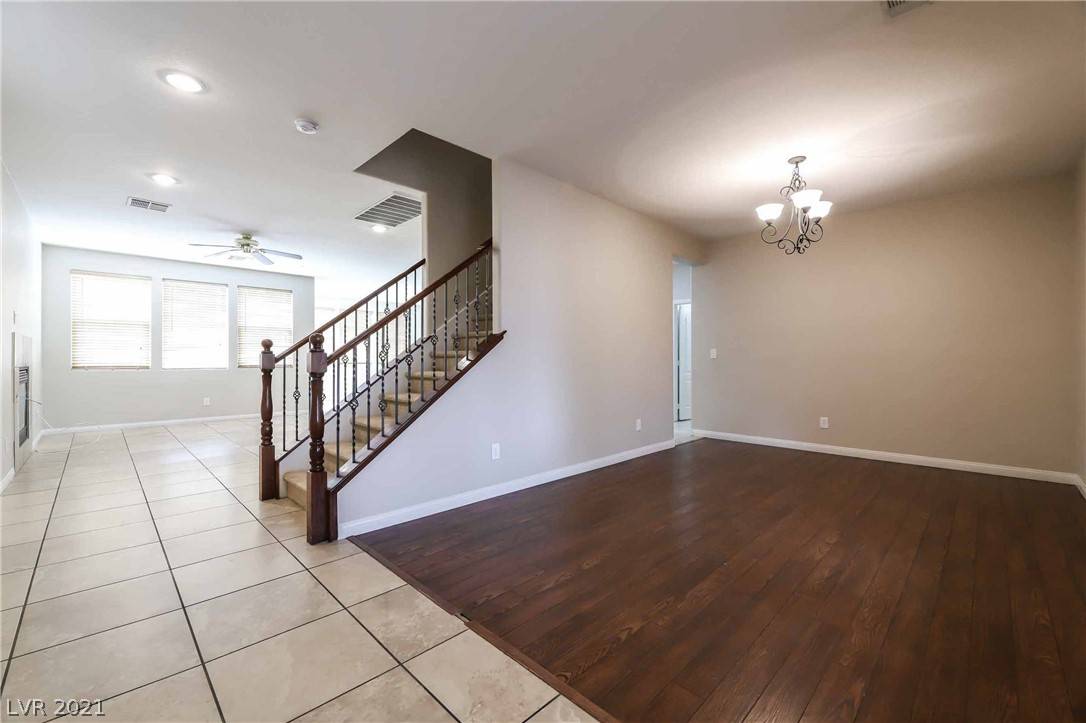 Las Vegas, NV 89179,7177 Los Banderos AVE