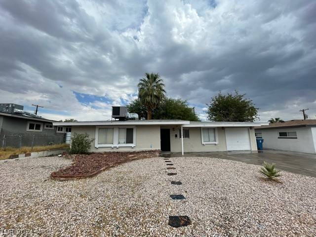 1364 Pyramid DR, Las Vegas, NV 89108