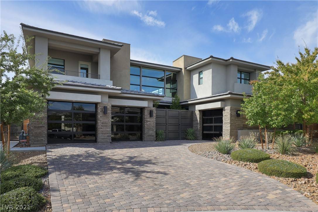 98 Glade Hollow DR, Las Vegas, NV 89135