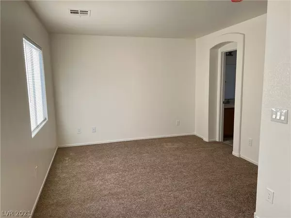 Las Vegas, NV 89156,5231 Paradise Valley Ave