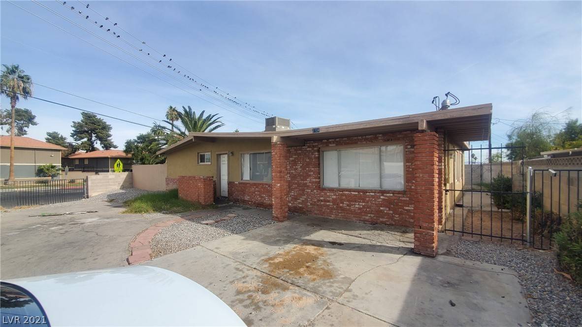 2704 Malibu ST, Las Vegas, NV 89169