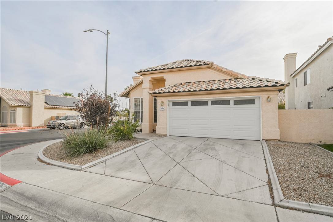 Las Vegas, NV 89149,7633 Desert Breeze AVE