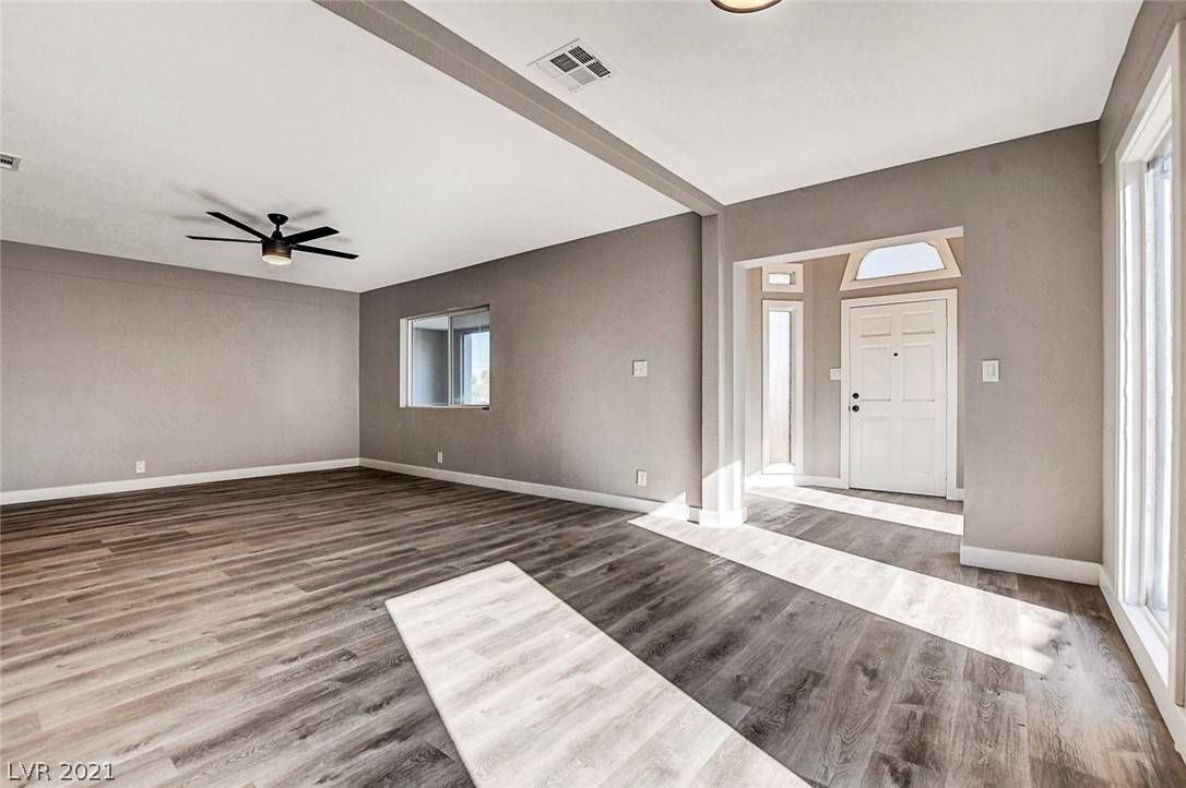 Las Vegas, NV 89101,614 8th ST