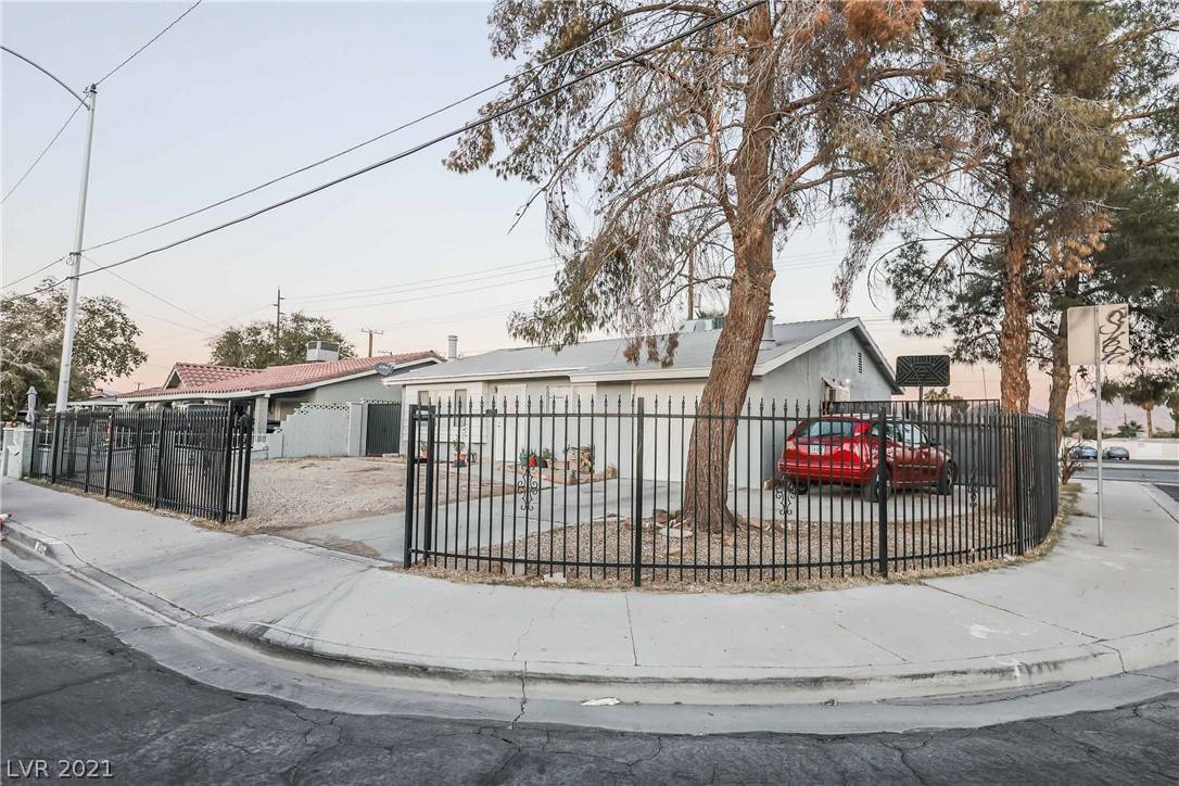 Las Vegas, NV 89101,852 N 24th ST
