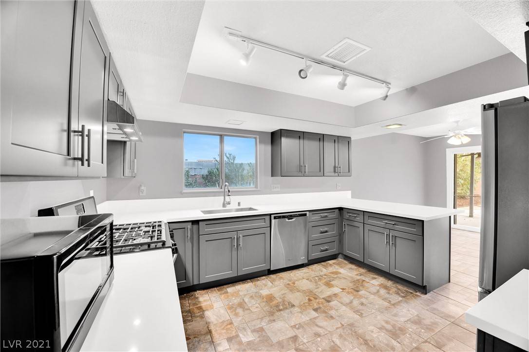 Las Vegas, NV 89120,3044 Chapala DR