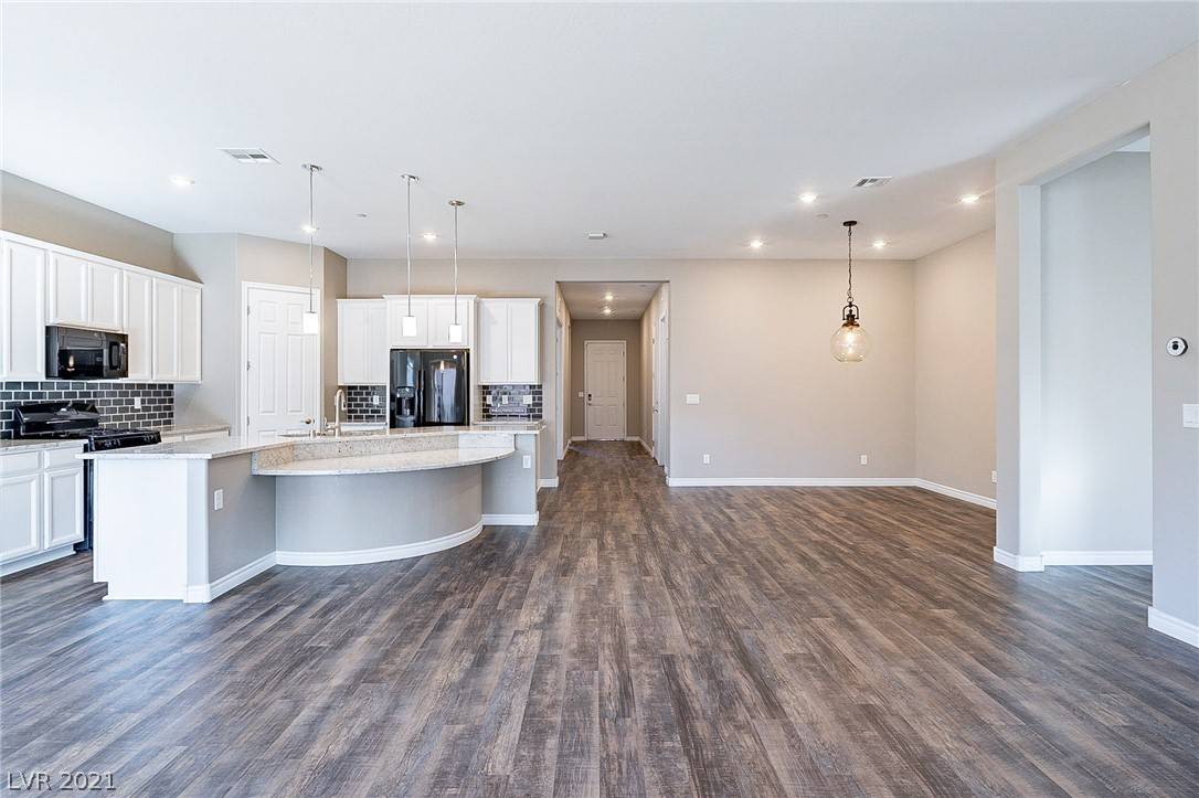 Henderson, NV 89011,525 Sterling Falls AVE