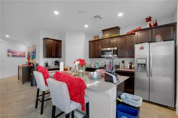 Las Vegas, NV 89130,5869 Peridot Falls AVE