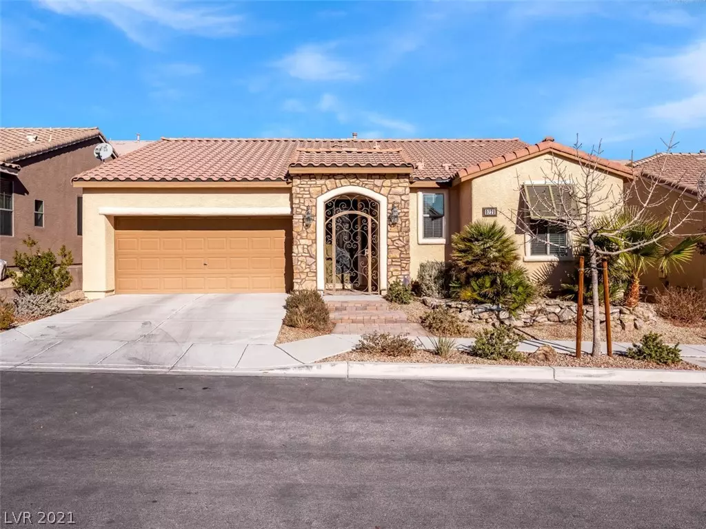 Las Vegas, NV 89149,9228 Thunder Falls CT