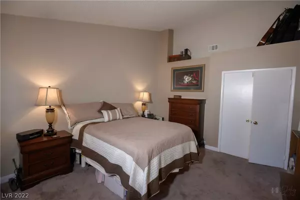 Las Vegas, NV 89130,4817 Yellow Pine LN