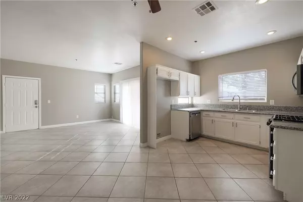 Henderson, NV 89014,1858 Scimitar DR #1