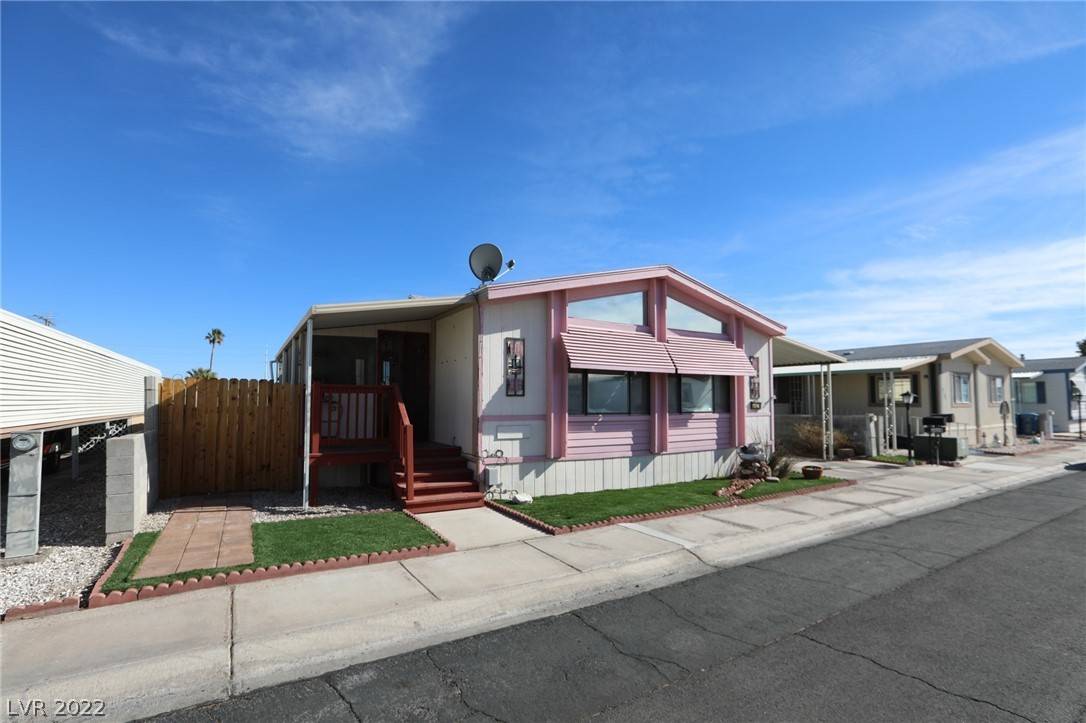 Las Vegas, NV 89122,3428 Haleakala DR