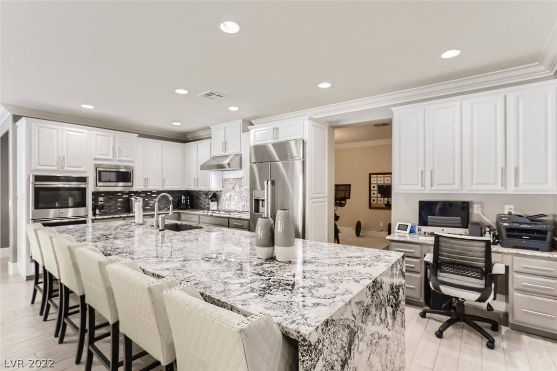 Las Vegas, NV 89138,12284 White Landing CT