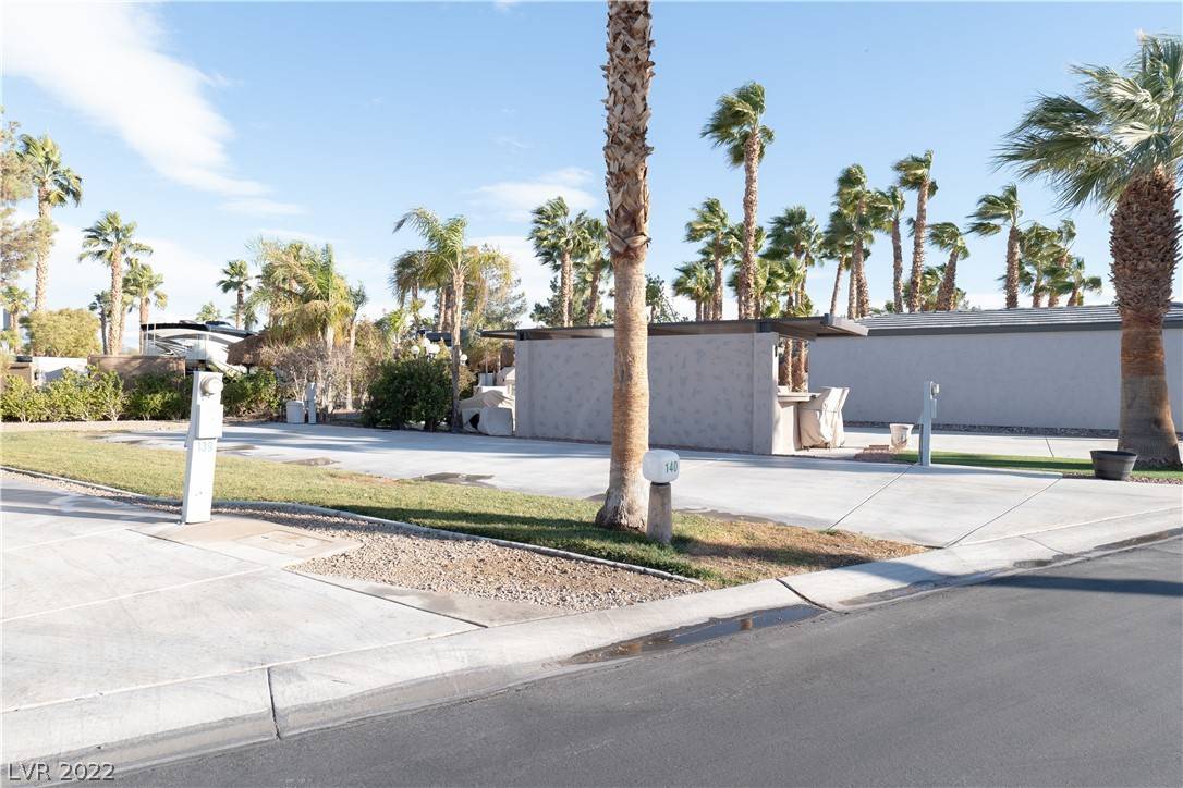 Las Vegas, NV 89139,8175 Arville ST #140