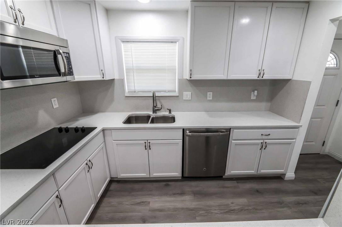 Las Vegas, NV 89169,2080 Karen AVE #79
