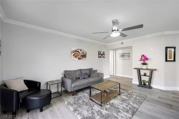 Las Vegas, NV 89128,3151 Soaring Gulls DR #2195