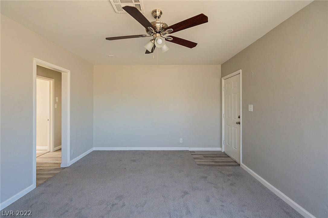 Las Vegas, NV 89101,2218 E Mesquite AVE