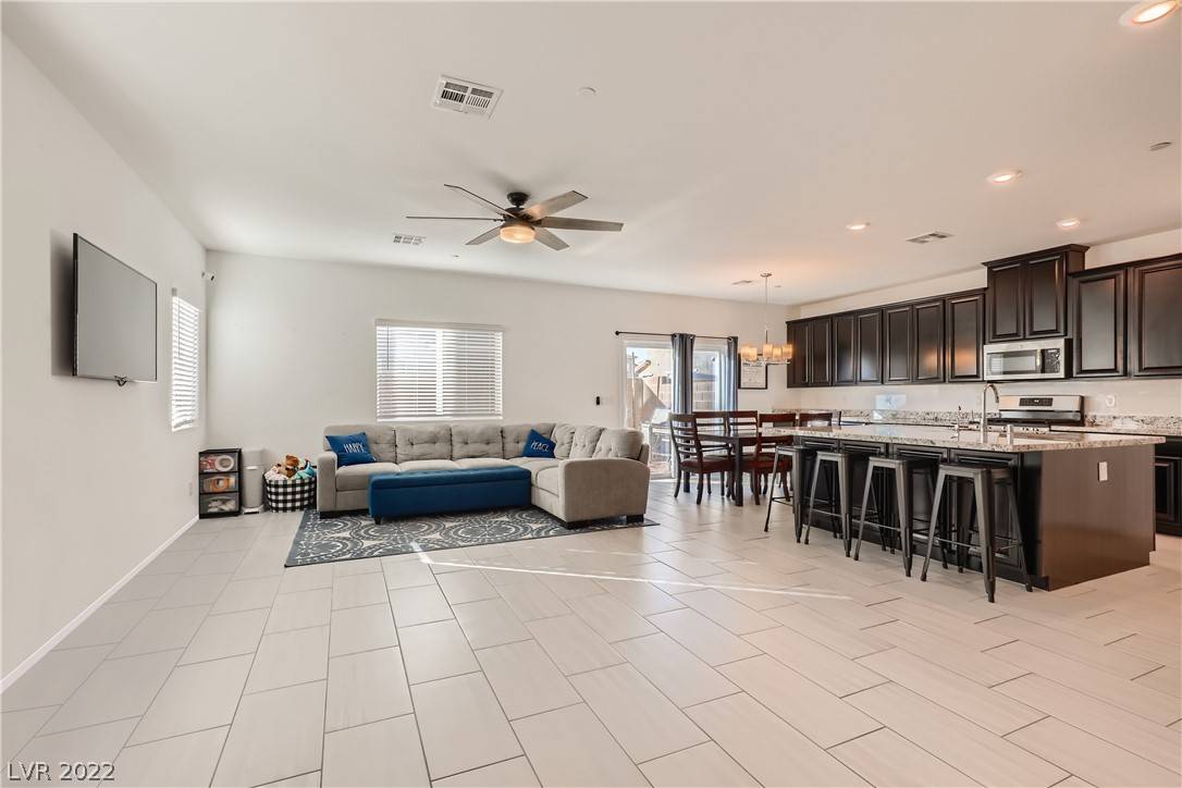 6931 Noah Raven ST, North Las Vegas, NV 89084