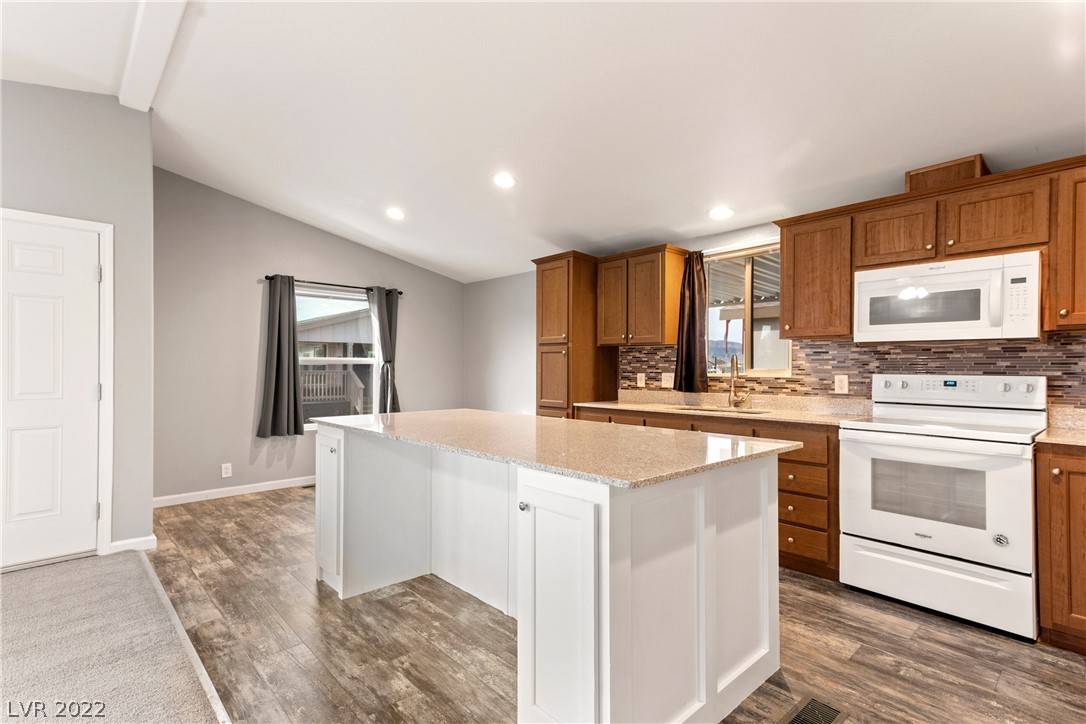 Pahrump, NV 89048,151 Montecito DR