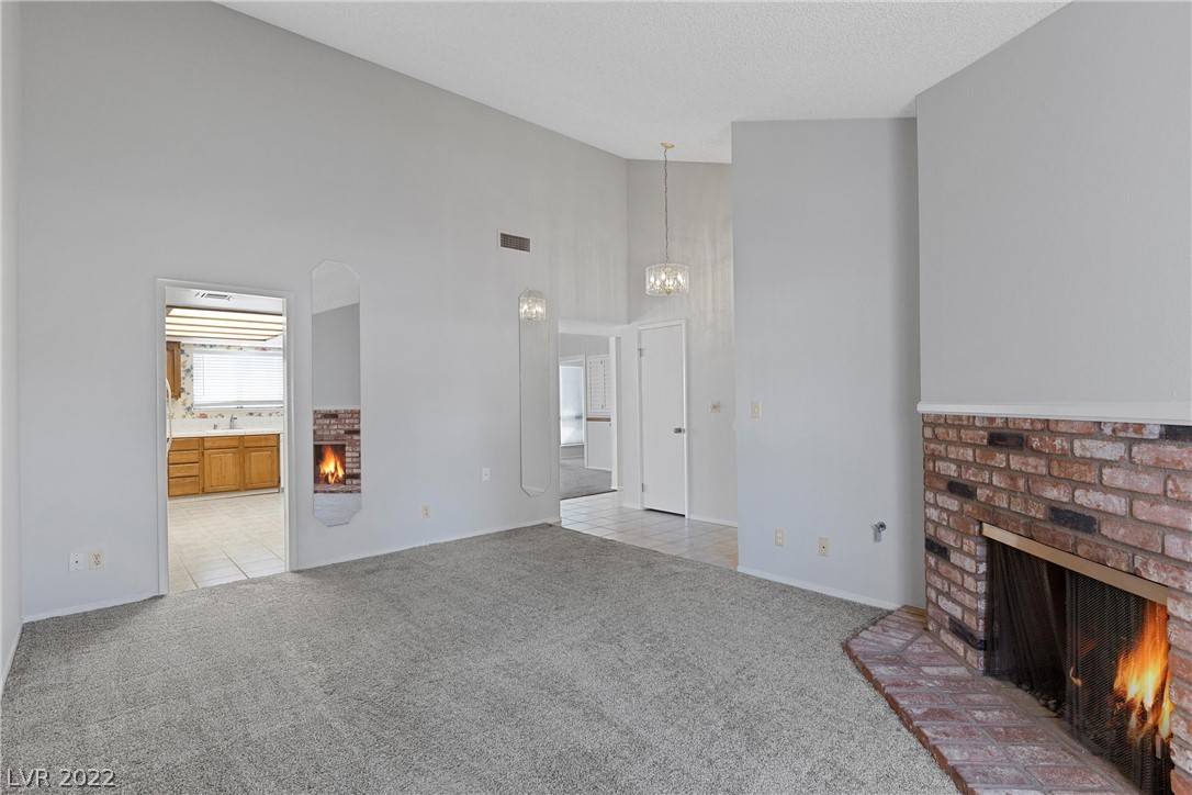 Las Vegas, NV 89107,605 Westridge DR