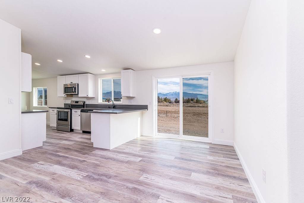 Pahrump, NV 89048,1621 Windy LN