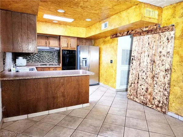 Las Vegas, NV 89121,3804 Cavalry ST